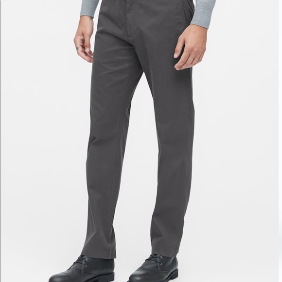 Banana Republic Other - Banana Republic NWT. Emerson Straight Chino 36x32